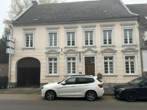 wohnen in 400 Jahre alter ehem Lateinschule LS24